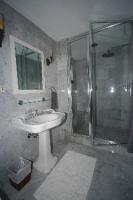 39-barrow-street-master-bath.jpg