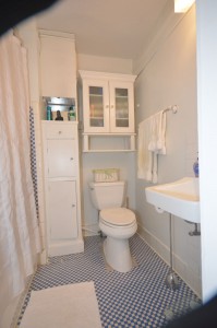 276-w-11th-apt-1-bath-web