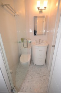 80-Park-19G-Hall-Bath-web